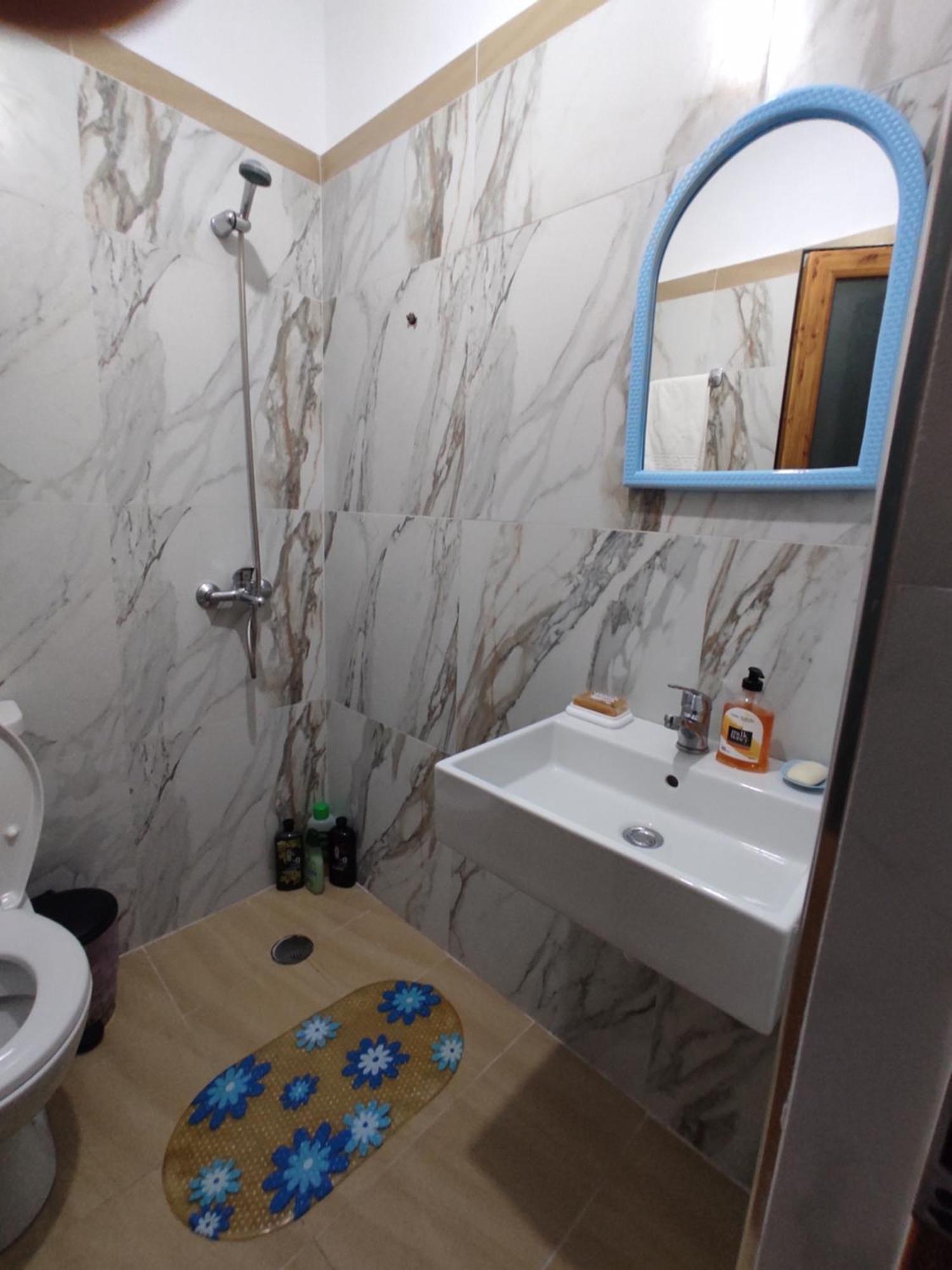 Dino Guest House Gjirokaster Bagian luar foto